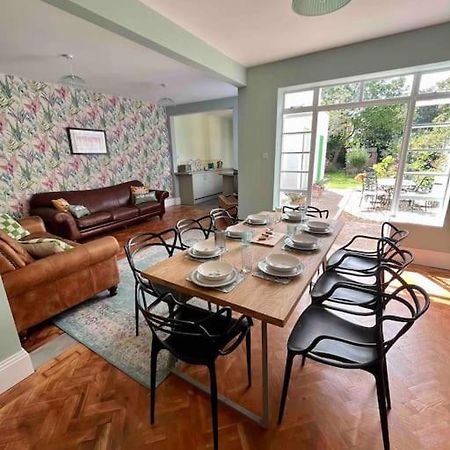 Spacious Semi-Detached Southsea House, Free Parking On Drive Portsmouth Buitenkant foto