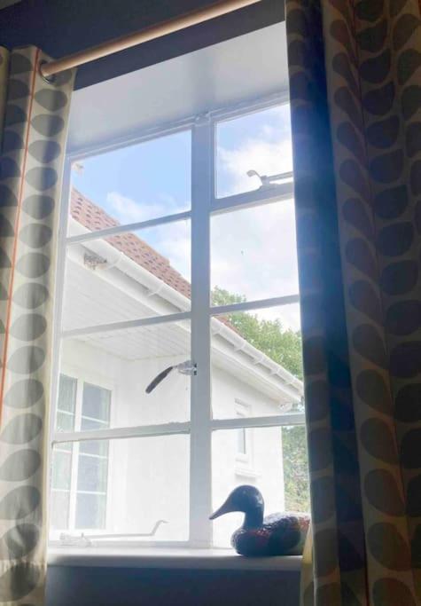 Spacious Semi-Detached Southsea House, Free Parking On Drive Portsmouth Buitenkant foto
